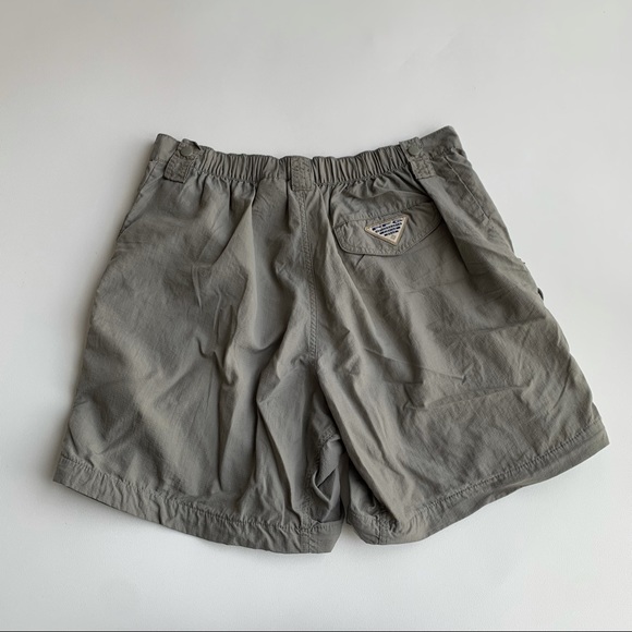 Columbia Men’s Vintage PFG Fishing Shorts Khaki Elastic Waist Size Medium - Picture 3 of 6